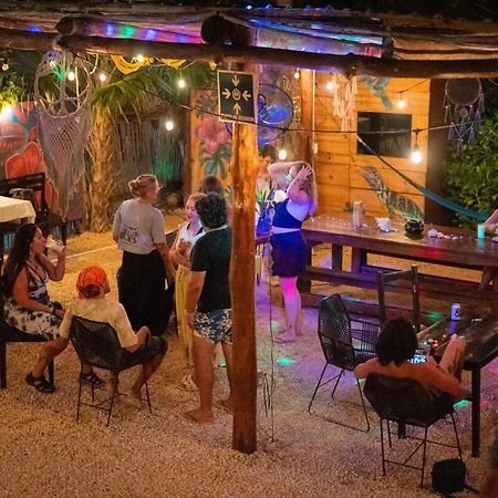 Mapache Hostel&Camping Isola Holbox Esterno foto